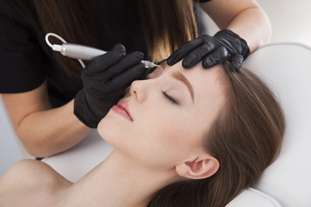 Eyebrows permanent make-up Clinic in Aurora
