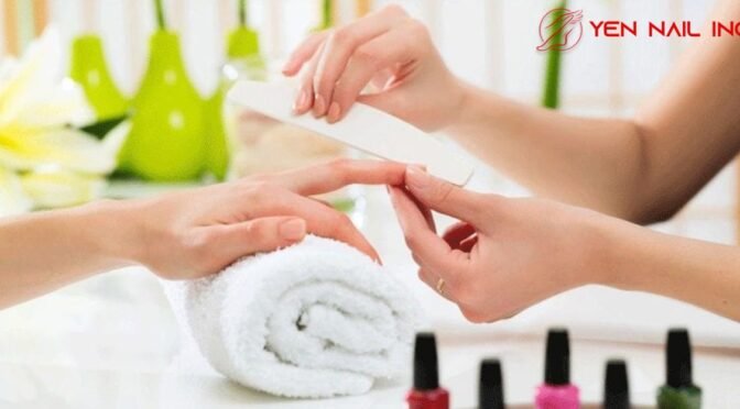 8 Best Nail Salons Near Aurora, ON – 2023