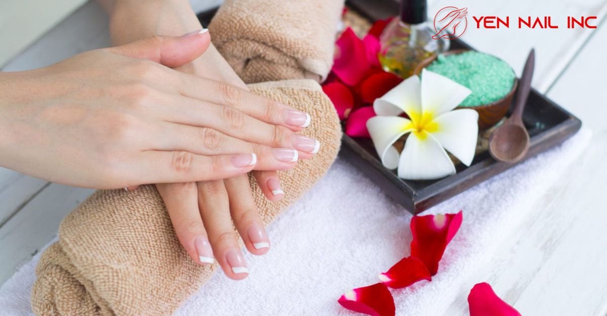 HOW TO CARE FOR YOUR NAILS AFTER A MANICURE